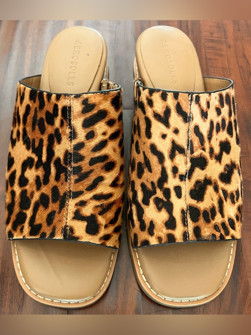 AEROSOLES Yorktown Leopard Print Open-Toe Slide Mules in Tan and Black